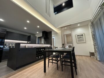 落ち着いた雰囲気のダイニングキッチン