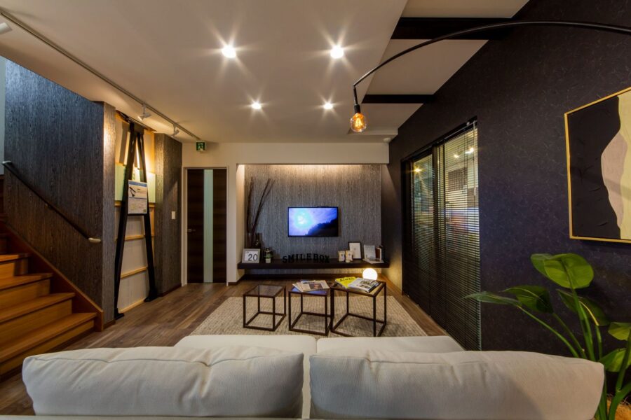 地域限定送料無料　超美品3点ダイニングセット　高級マンション展示品　未使用 Smile Box - Standard【三島展示場】 | SBSマイホームセンター - 静岡