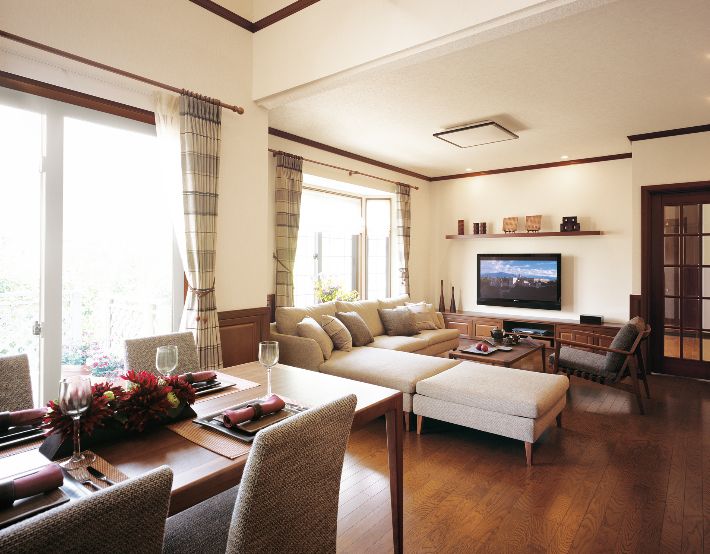 一条の洋館セゾン・富士東モデル - 一条工務店【富士展示場】 | SBS