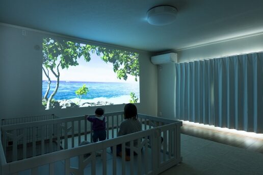 2階セカンドリビングには人気のポップインアラジンを設置。
子どもが大きくなったら、のんびり映画を観たいと奥さま。