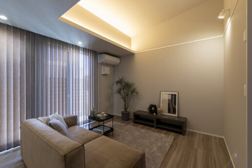 間接照明で高級感を演出。
リビング空間に広がりを持たせました。