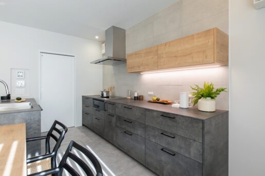 断熱等級6レベルの高断熱仕様と、全熱交換型第一種換気を採用。
一年を通して、快適で心地よい室内環境を保ちます