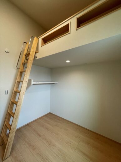 子ども部屋はロフトを採用し、限られたスペースを最大限に活用。